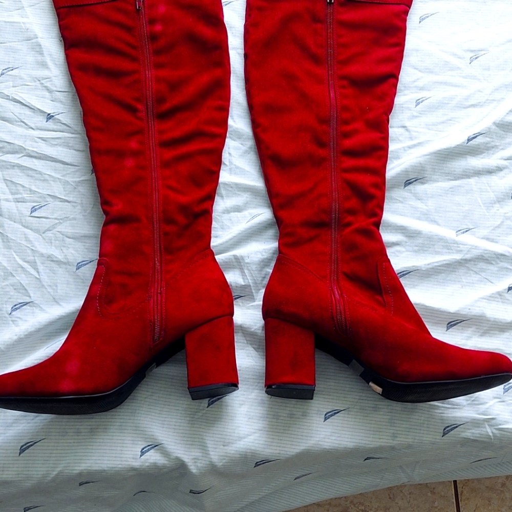 High thigh  block heels red boots Wild diva